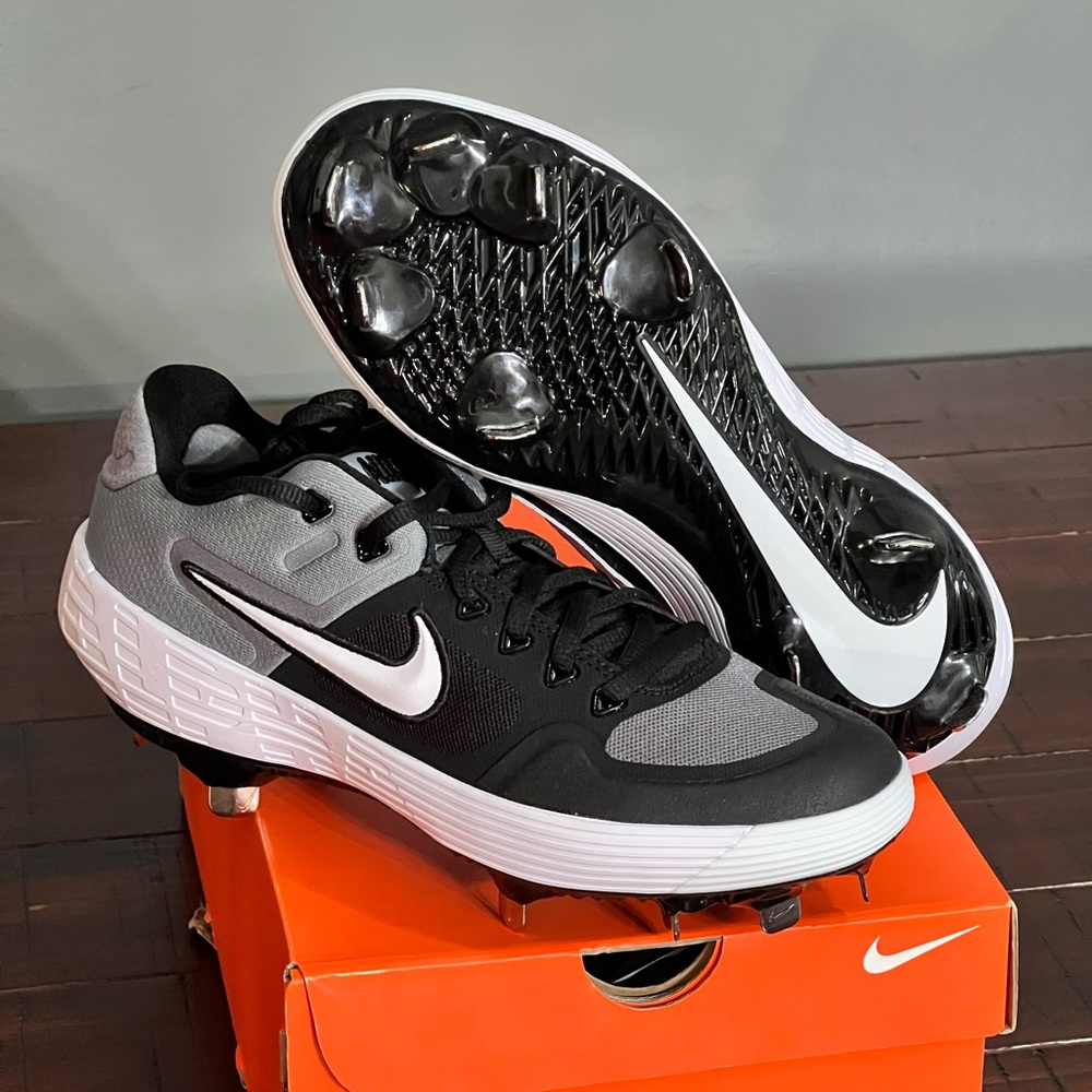 Nike alpha huarache elite 2 low metal cleat